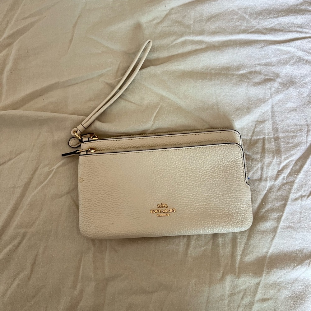 Coach outlet wristlet